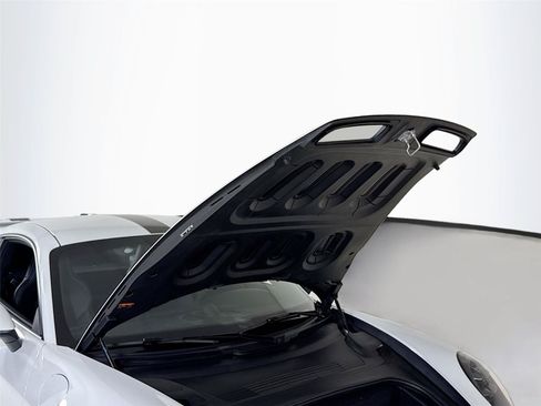 Used 2025 Porsche 911 GT3 w/ Chrono Package RWD image 32