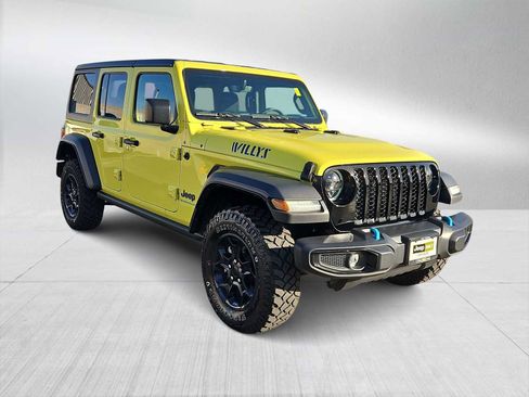 Used 2023 Jeep Wrangler Unlimited w/ 8.4" Radio Group image 5