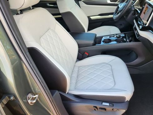 New 2026 Volkswagen Atlas Cross Sport SEL Premium R-Line AWD/4WD image 12