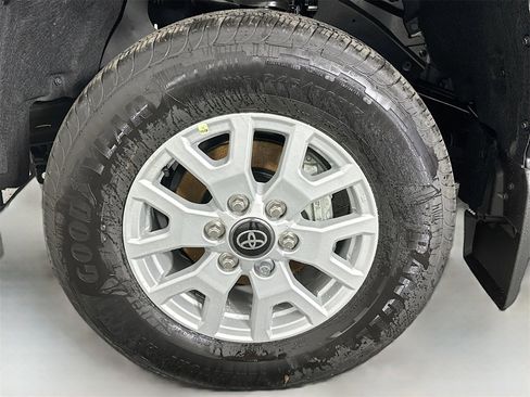 New 2025 Toyota Tacoma SR5 image 30
