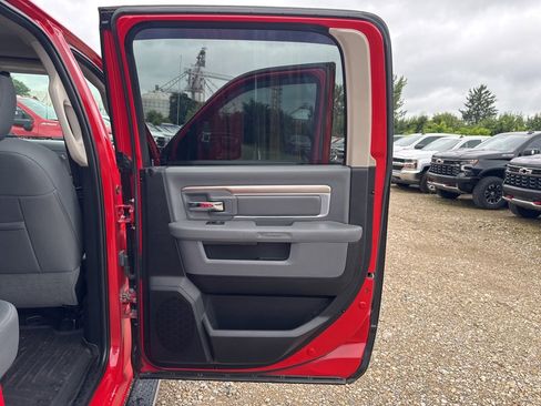 Used 2015 RAM 1500 Big Horn w/ Remote Start & Security Group image 25