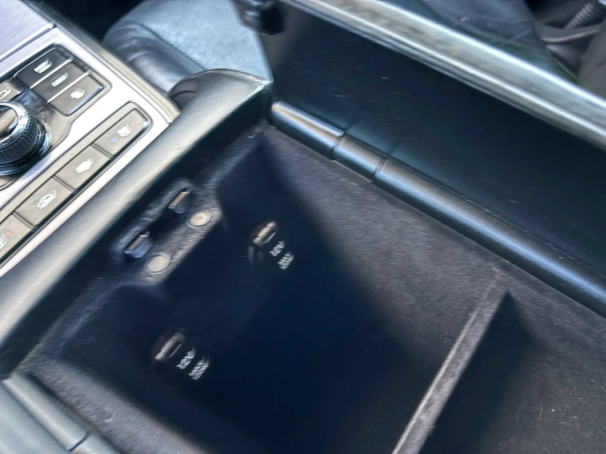 Used 2014 Hyundai Equus Signature RWD image 44