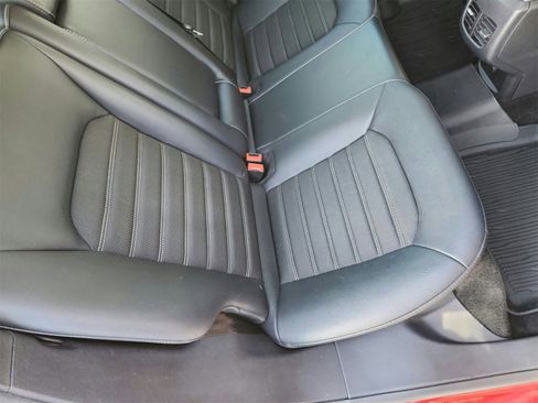 Used 2018 Ford Fusion SE w/ Equipment Group 201A image 23