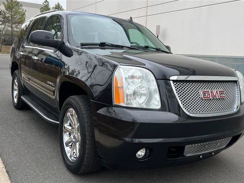 Used 2013 GMC Yukon Denali AWD/4WD image 19