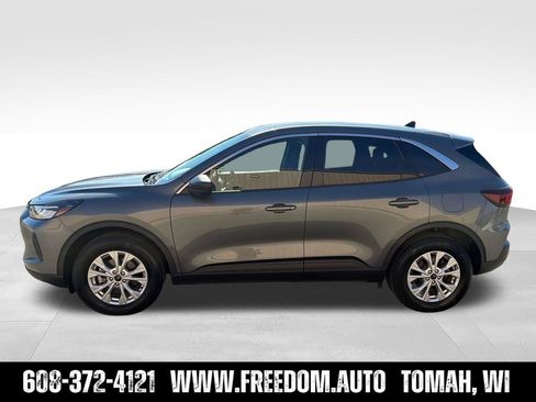 Used 2024 Ford Escape Active AWD/4WD image 2