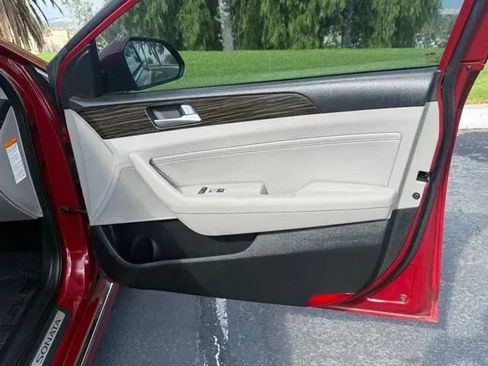 Used 2016 Hyundai Sonata Limited FWD image 9