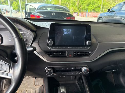 Used 2024 Nissan Altima 2.5 SR image 6