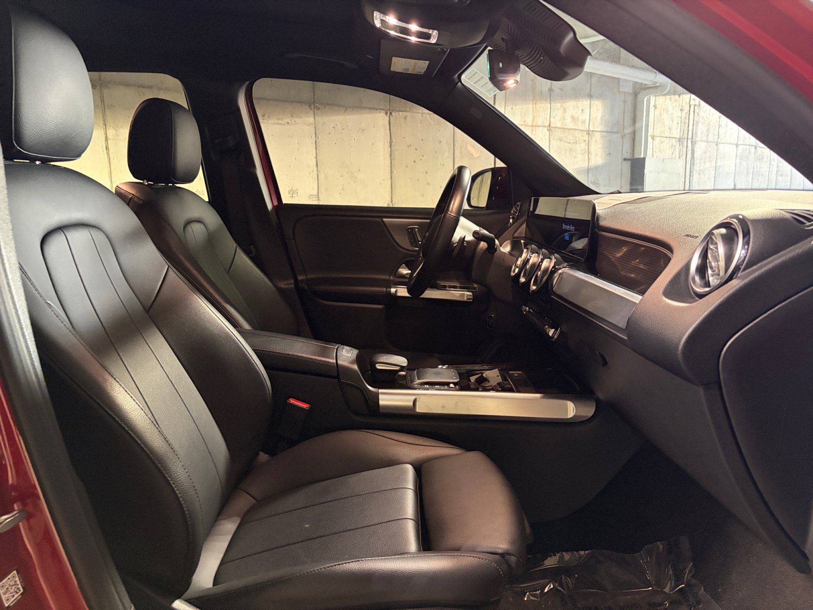Used 2021 Mercedes-Benz GLB 250 4MATIC image 22