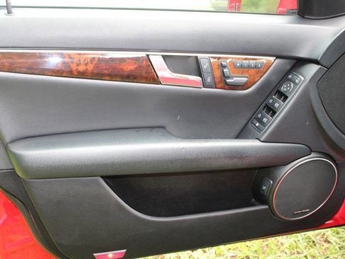 Used 2014 Mercedes-Benz C 300 4MATIC Sedan image 14