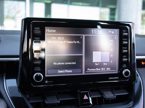 Used 2022 Toyota Corolla LE image 16