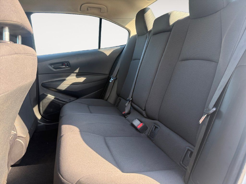 Used 2024 Toyota Corolla LE FWD image 13