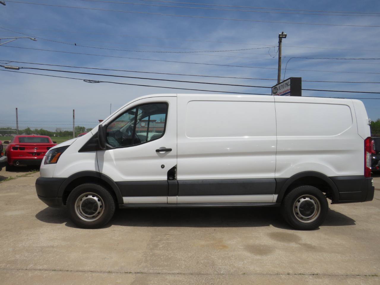 Used 2017 Ford Transit 250 130 Low Roof RWD image 7