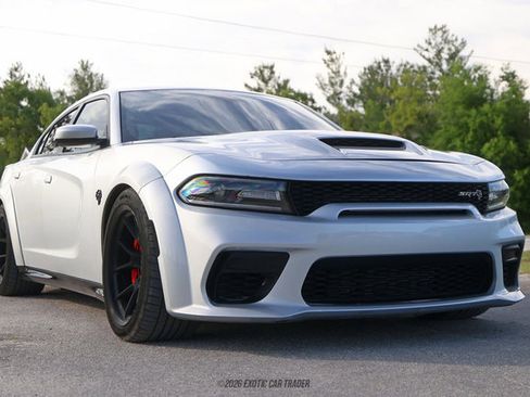 Used 2021 Dodge Charger SRT Hellcat RWD image 12