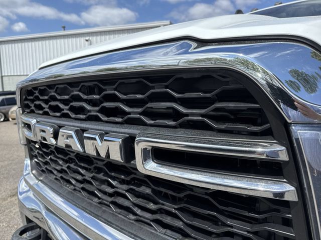 Used 2024 RAM 5500 Tradesman w/ Chrome Appearance Group AWD/4WD image 10