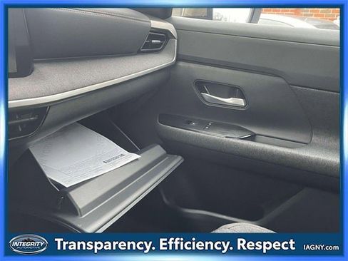 Certified 2025 Nissan Kicks SV image 31