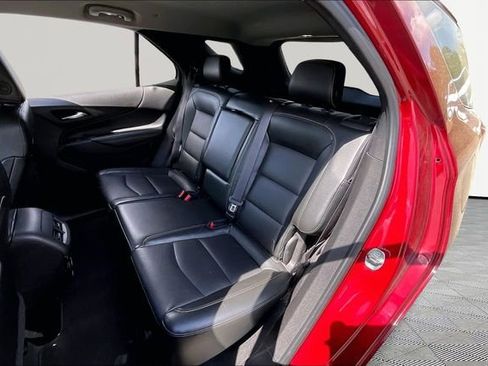 Used 2018 Chevrolet Equinox Premier image 16