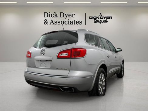 Used 2015 Buick Enclave Leather image 2