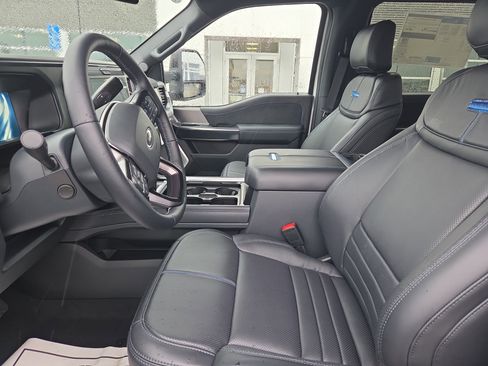 New 2026 Ford F250 Platinum w/ FX4 Off-Road Package image 12
