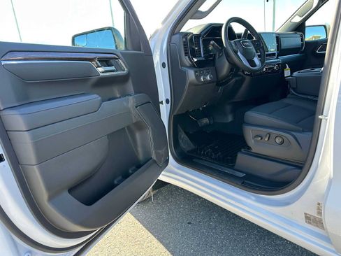 New 2026 GMC Sierra 1500 Elevation image 18