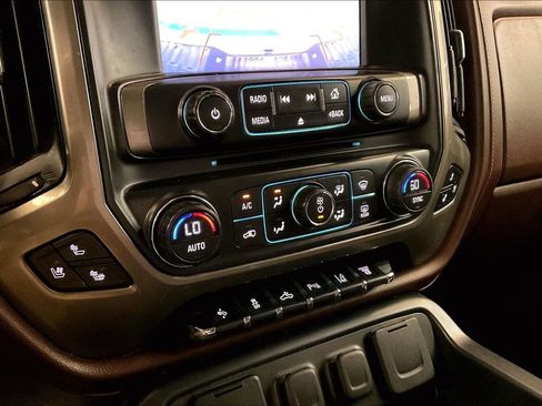 Used 2016 Chevrolet Silverado 2500 High Country w/ Duramax Plus Package AWD/4WD image 17