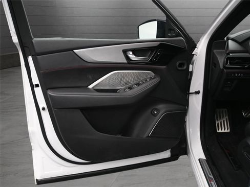 Certified 2024 Acura MDX A-Spec image 9