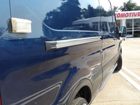 Used 2020 Ford Transit 250 Medium Roof RWD image 11