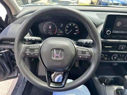 Used 2023 Honda HR-V LX image 17