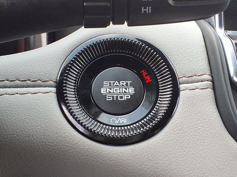 Certified 2023 Jeep Compass Limited w/ Elite Group image 17