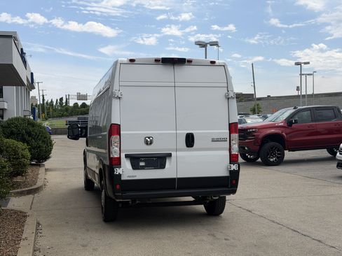 Used 2023 RAM ProMaster 2500 FWD image 7