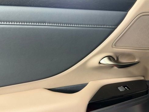 New 2025 Lexus ES 350 w/ Premium Package image 20