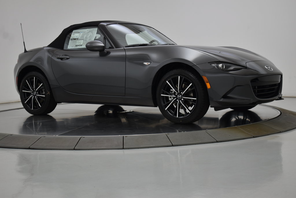 New 2026 MAZDA MX-5 Miata Grand Touring w/ Weather Package RWD image 11