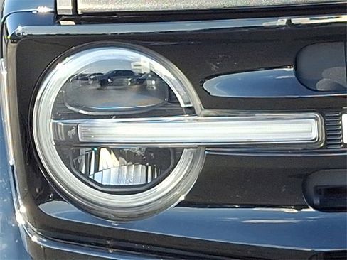 Used 2022 Ford Bronco Outer Banks image 10