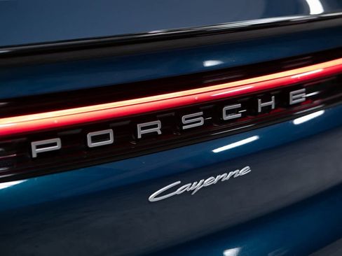 Certified 2024 Porsche Cayenne Coupe image 38