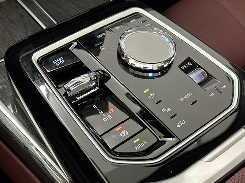 New 2026 BMW i7 eDrive50 w/ M Sport Package image 18