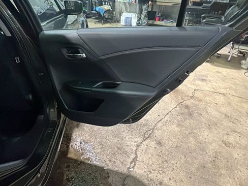 Used 2015 Honda Accord Sport image 17