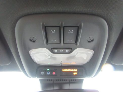 Used 2025 Chevrolet Colorado Z71 image 28