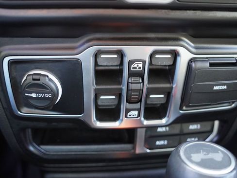 Used 2023 Jeep Wrangler Unlimited Sahara w/ Cold Weather Group image 29