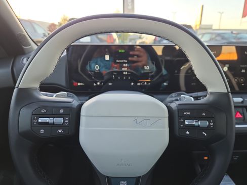 New 2025 Kia K4 GT-Line w/ GT-Line Premium Package image 9