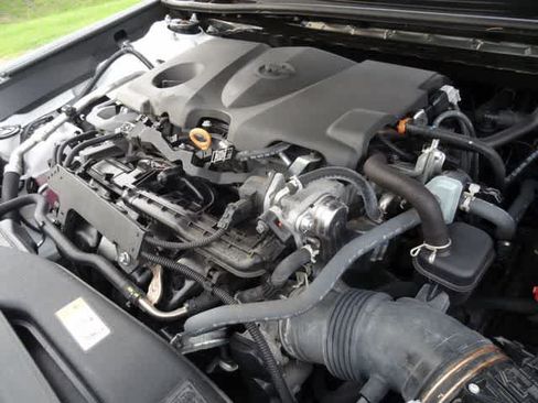 Used 2024 Toyota Camry SE FWD image 37