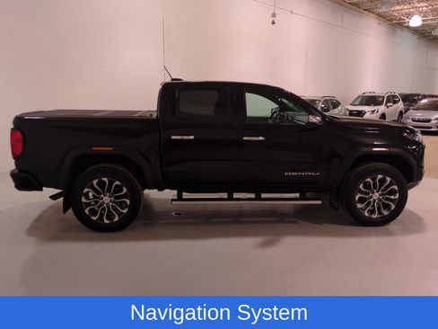 Used 2023 GMC Canyon Denali AWD/4WD image 2