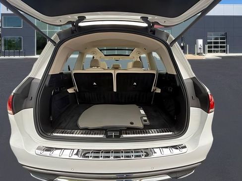 Used 2022 Mercedes-Benz GLS 450 4MATIC image 32