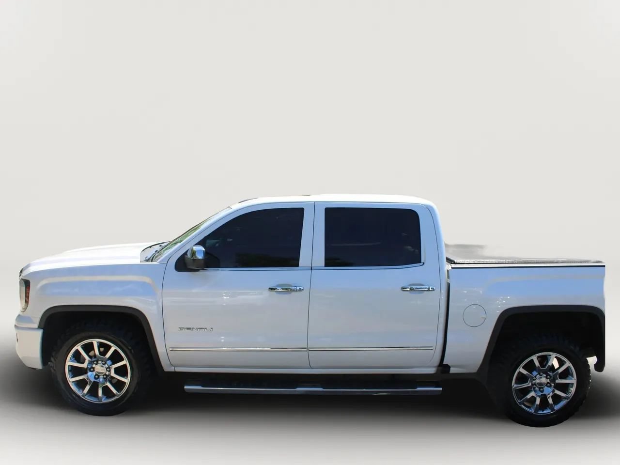 Used 2017 GMC Sierra 1500 Denali AWD/4WD image 5