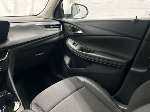 Used 2025 Buick Encore GX Preferred FWD image 13