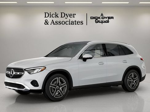 Used 2026 Mercedes-Benz GLC 300 image 33