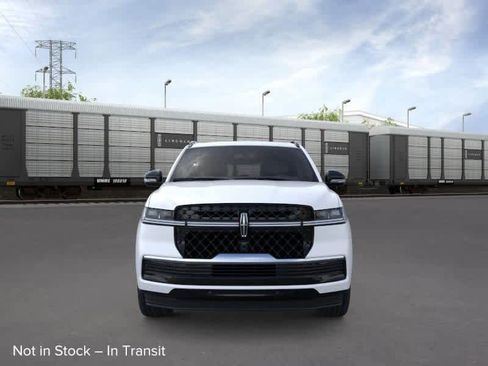 New 2026 Lincoln Navigator Reserve w/ Jet Appearance Package image 8