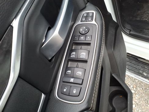 Used 2024 RAM 2500 Big Horn w/ Bed Utility Group image 23