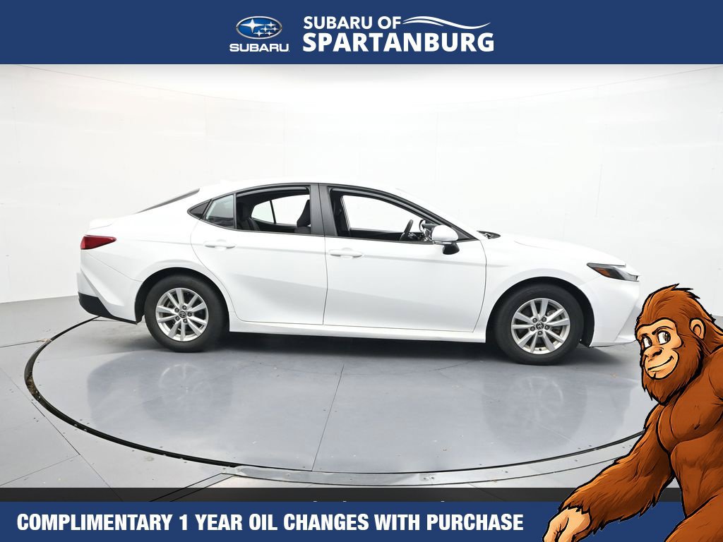 Used 2025 Toyota Camry LE FWD image 9