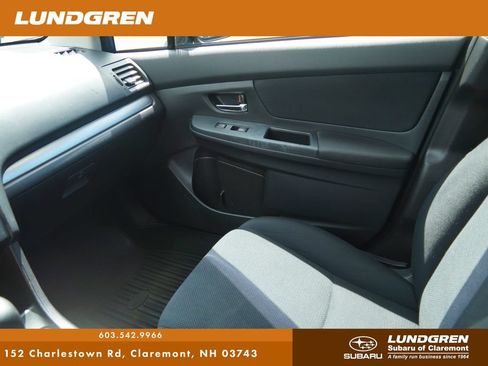 Used 2013 Subaru Impreza 2.0i Premium w/ All-Weather Pkg AWD/4WD image 17