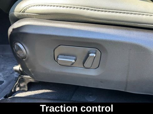 Used 2025 Jeep Gladiator Mojave image 18