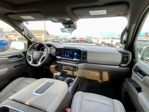 Used 2022 Chevrolet Silverado 1500 LTZ w/ LTZ Premium Package image 41